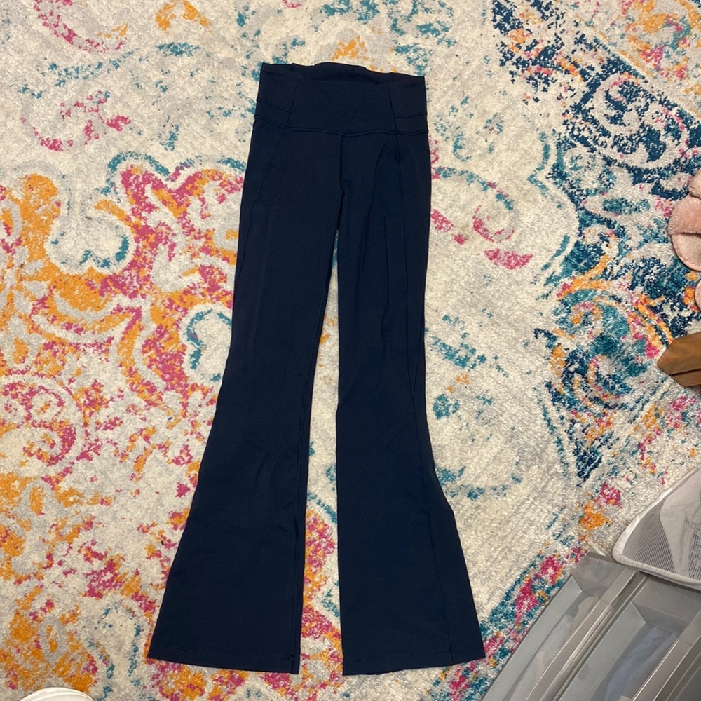 Navy lululemon yoga pants